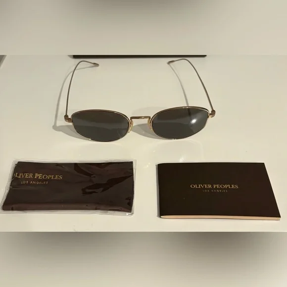 Oliver Peoples Estra Sunglasses *Like New Condition* display picture 1